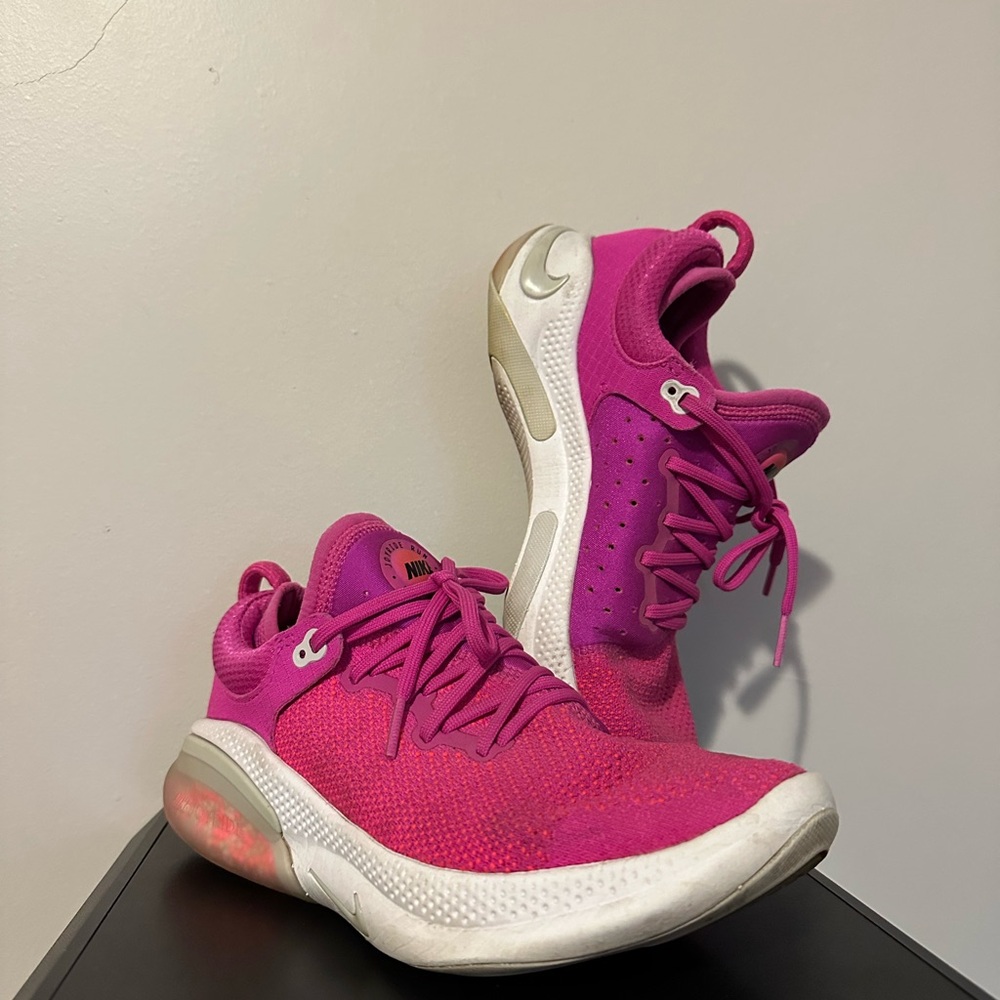 Nike Fuchsia Running Shoes Women’s Size 9
